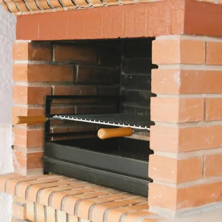 65 - Sea & Surf House *