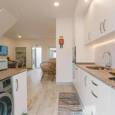 בית נופש 65 - Sea & Surf House